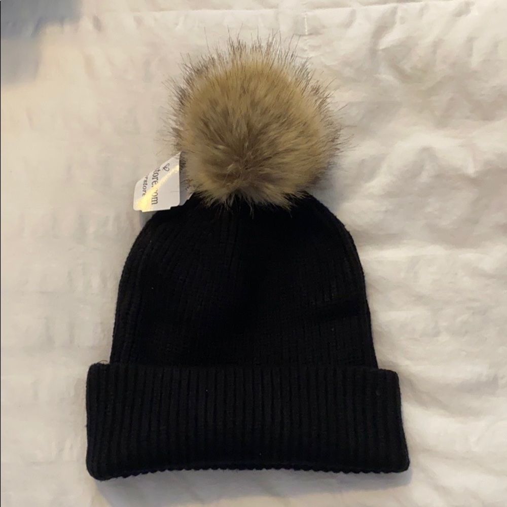 Black Pom Pom beanie